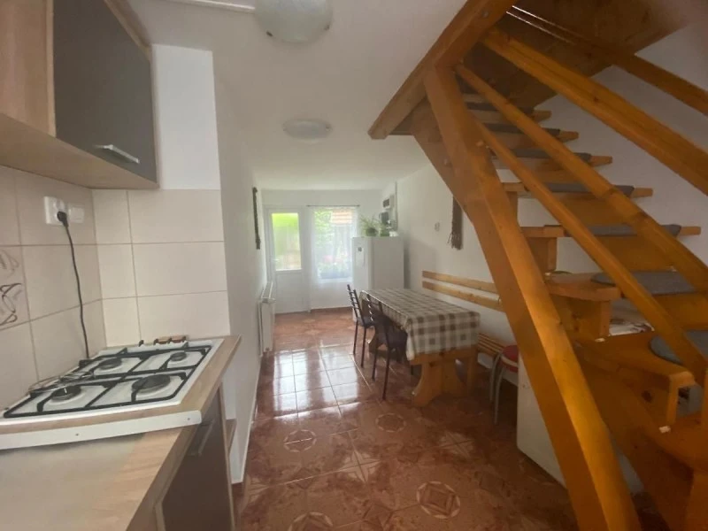 Praid Cazare | Motel (K0975-47) Imaginea poate fi supusă drepturilor de autor. Se recomandă contactarea titularului drepturilor.