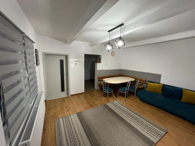 Praid Cazare | Motel (K0975-50) Imaginea poate fi supusă drepturilor de autor. Se recomandă contactarea titularului drepturilor.