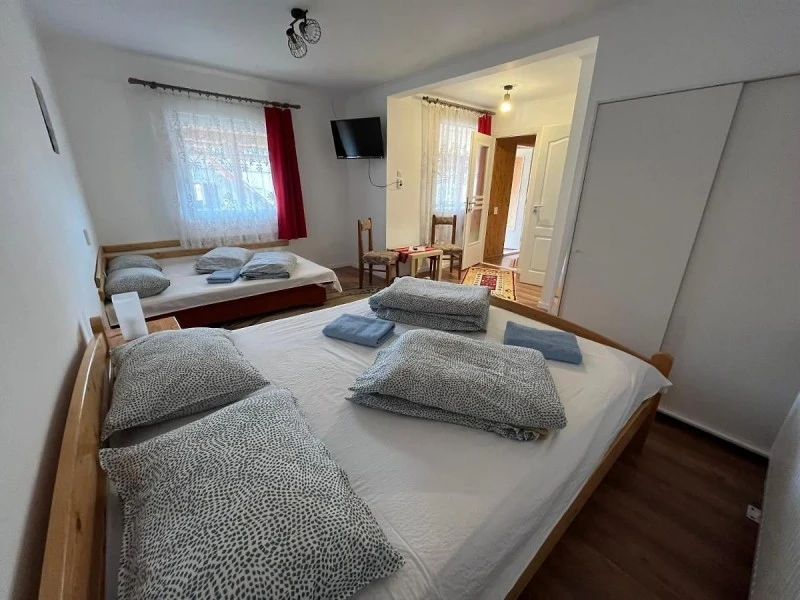 Parajd Szállás | Motel (K0975-52) A kép szerzői jogvédelem alatt állhat. Javasolt a kapcsolatfelvétel a jog tulajdonossal.