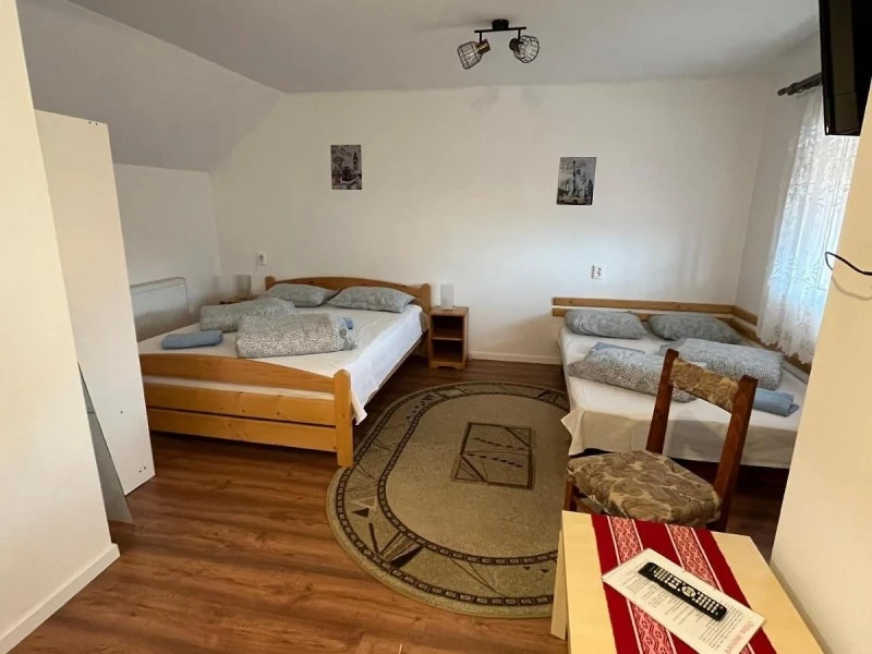 Praid Cazare | Motel (K0975-54) Imaginea poate fi supusă drepturilor de autor. Se recomandă contactarea titularului drepturilor.