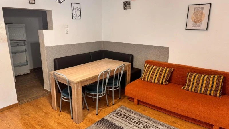 Praid Cazare | Motel (K0975-67) Imaginea poate fi supusă drepturilor de autor. Se recomandă contactarea titularului drepturilor.