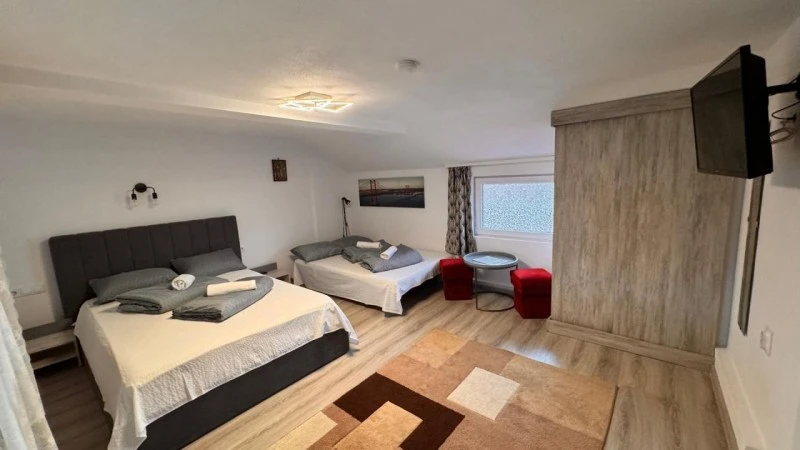 Praid Cazare | Motel (K0975-70) Imaginea poate fi supusă drepturilor de autor. Se recomandă contactarea titularului drepturilor.