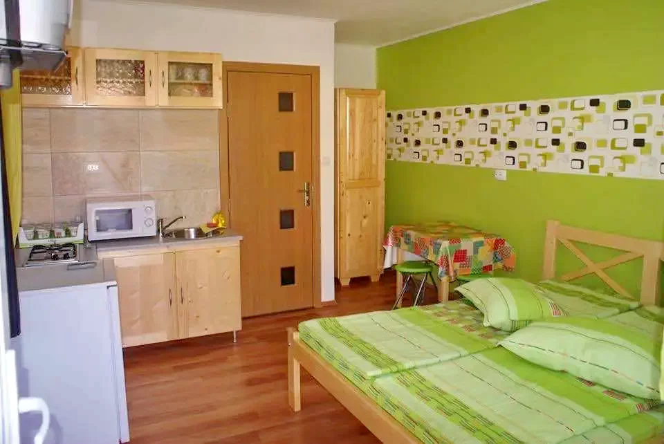 Parajd Szállás | Motel (K0976-2) A kép szerzői jogvédelem alatt állhat. Javasolt a kapcsolatfelvétel a jog tulajdonossal.