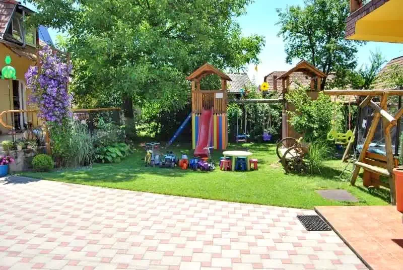 Praid Cazare | Motel (K0976-6) Imaginea poate fi supusă drepturilor de autor. Se recomandă contactarea titularului drepturilor.