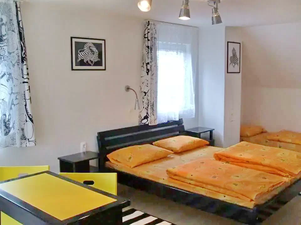 Praid Cazare | Motel (K0976-11) Imaginea poate fi supusă drepturilor de autor. Se recomandă contactarea titularului drepturilor.