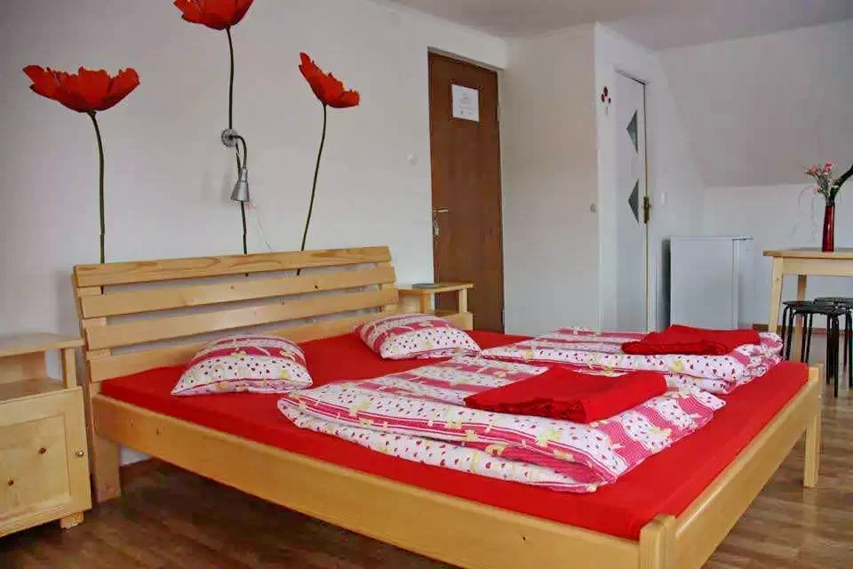 Praid Cazare | Motel (K0976-18) Imaginea poate fi supusă drepturilor de autor. Se recomandă contactarea titularului drepturilor.