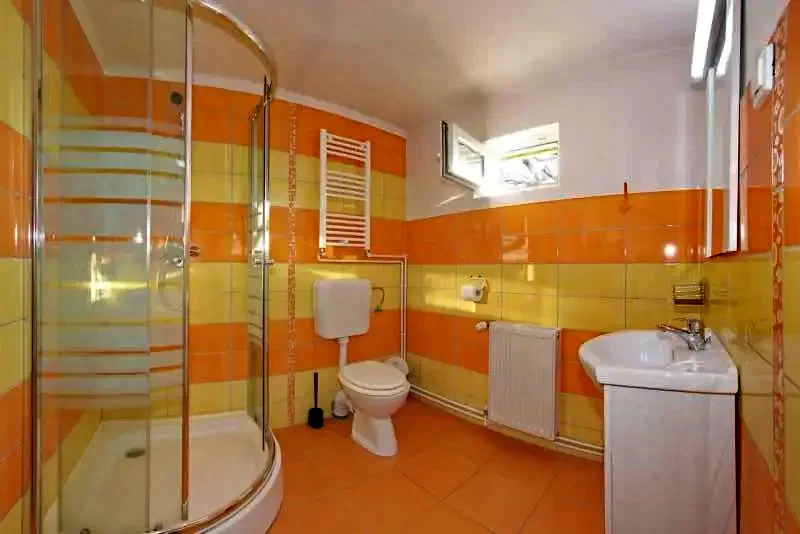 Parajd Szállás | Motel (K0976-20) A kép szerzői jogvédelem alatt állhat. Javasolt a kapcsolatfelvétel a jog tulajdonossal.