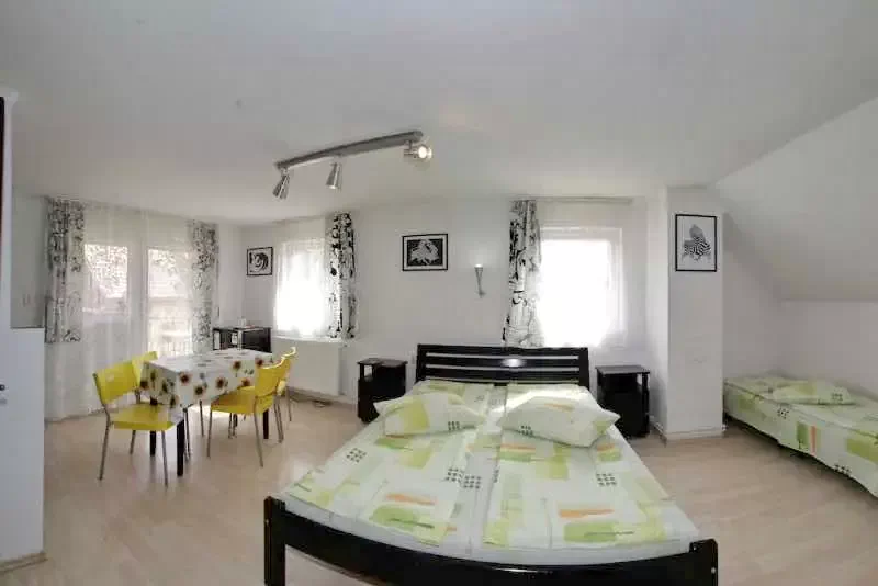 Parajd Szállás | Motel (K0976-28) A kép szerzői jogvédelem alatt állhat. Javasolt a kapcsolatfelvétel a jog tulajdonossal.