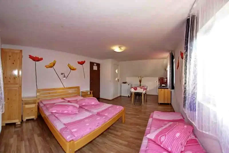 Parajd Szállás | Panzió (K0976-31) A kép szerzői jogvédelem alatt állhat. Javasolt a kapcsolatfelvétel a jog tulajdonossal.