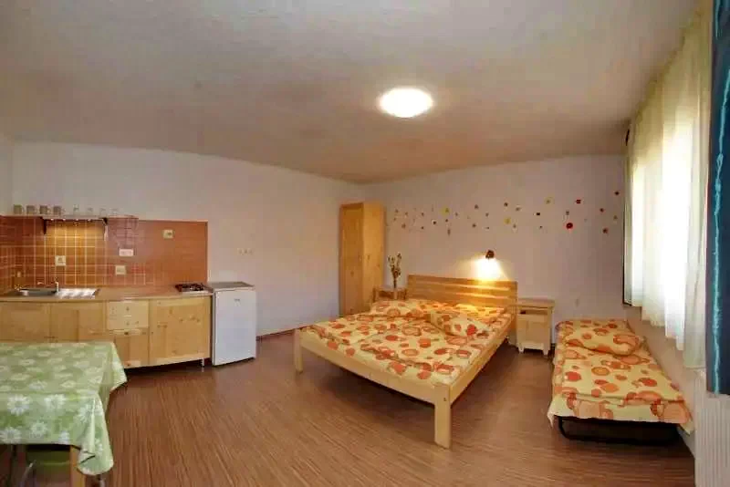 Praid Cazare | Motel (K0976-33) Imaginea poate fi supusă drepturilor de autor. Se recomandă contactarea titularului drepturilor.