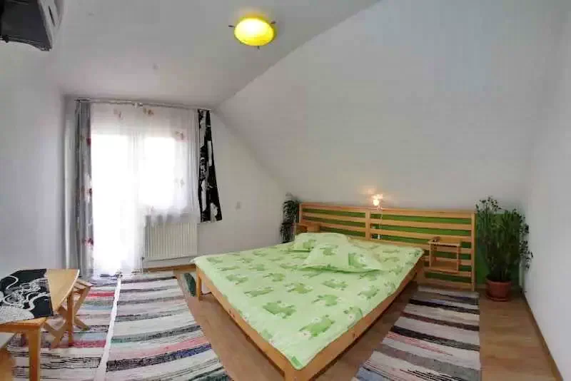 Praid Cazare | Motel (K0976-36) Imaginea poate fi supusă drepturilor de autor. Se recomandă contactarea titularului drepturilor.