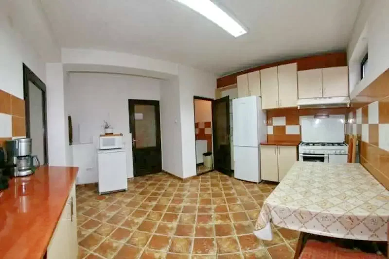 Praid Cazare | Motel (K0977-11) Imaginea poate fi supusă drepturilor de autor. Se recomandă contactarea titularului drepturilor.