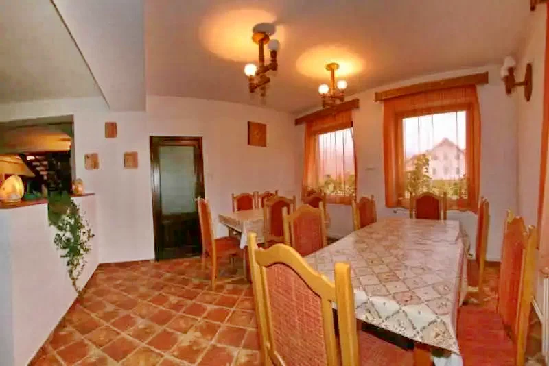 Parajd Szállás | Motel (K0977-17) A kép szerzői jogvédelem alatt állhat. Javasolt a kapcsolatfelvétel a jog tulajdonossal.