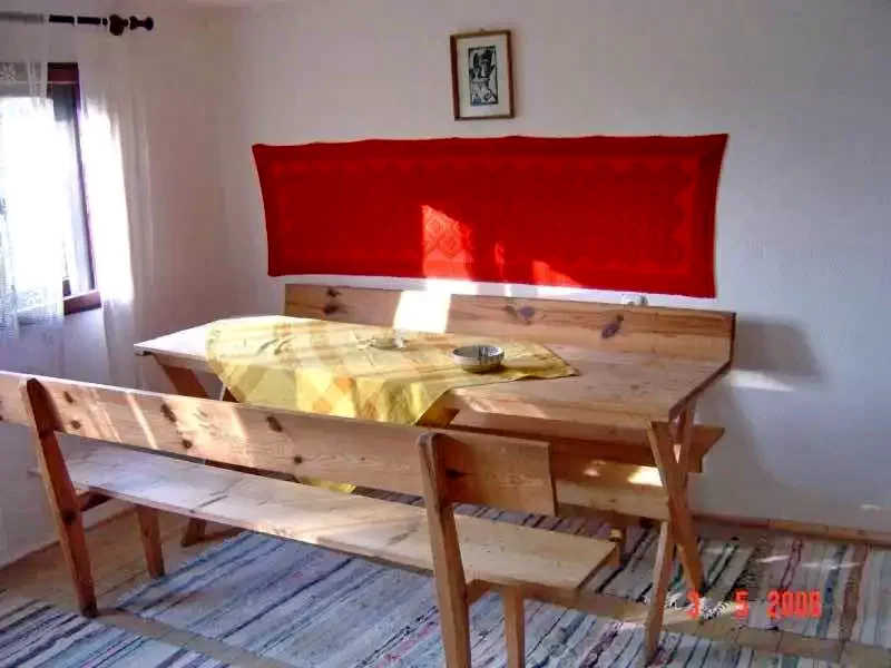 Praid Cazare | Sat de vacanță (K0978-11) Imaginea poate fi supusă drepturilor de autor. Se recomandă contactarea titularului drepturilor.