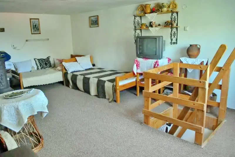 Praid Cazare | Sat de vacanță (K0978-18) Imaginea poate fi supusă drepturilor de autor. Se recomandă contactarea titularului drepturilor.