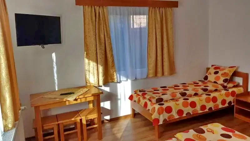 Praid Cazare | Cabană (K1120-26) Imaginea poate fi supusă drepturilor de autor. Se recomandă contactarea titularului drepturilor.