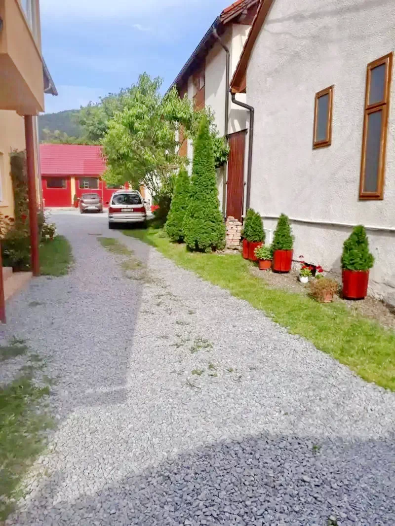 Parajd Szállás | Motel (K1200-17) A kép szerzői jogvédelem alatt állhat. Javasolt a kapcsolatfelvétel a jog tulajdonossal.