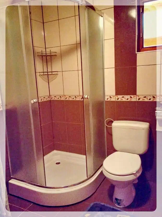 Praid Cazare | Cabană (K1213-14) Imaginea poate fi supusă drepturilor de autor. Se recomandă contactarea titularului drepturilor.