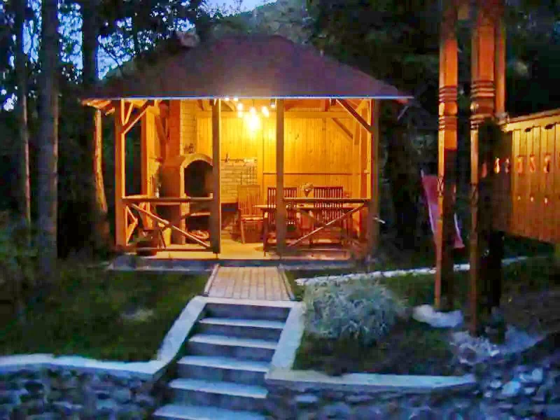 Praid Cazare | Sat de vacanță (K1213-35) Imaginea poate fi supusă drepturilor de autor. Se recomandă contactarea titularului drepturilor.