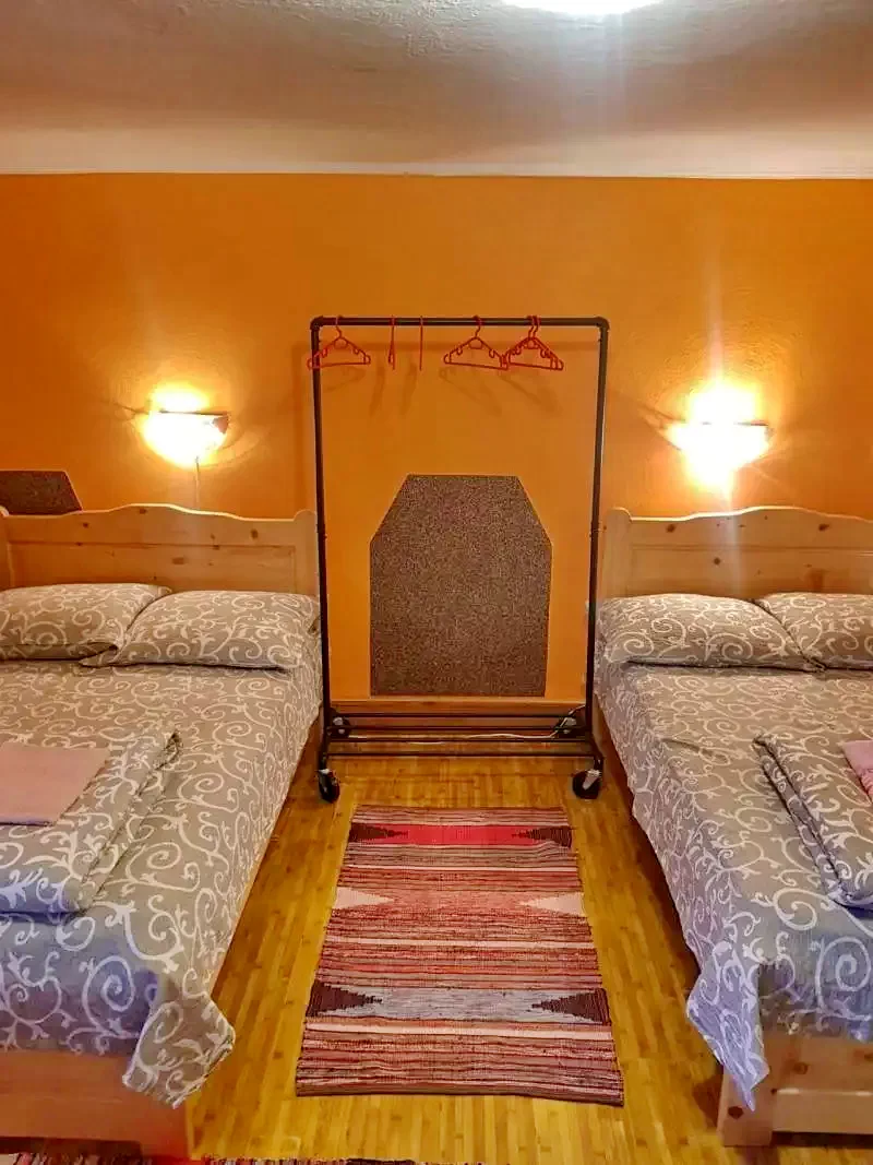 Praid Cazare | Motel (K1363-6) Imaginea poate fi supusă drepturilor de autor. Se recomandă contactarea titularului drepturilor.