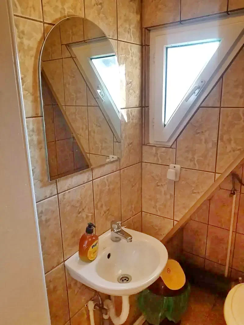 Praid Cazare | Motel (K1363-29) Imaginea poate fi supusă drepturilor de autor. Se recomandă contactarea titularului drepturilor.