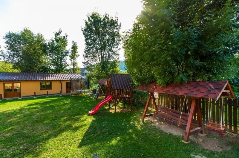 Praid Cazare | Motel (K1453-55) Imaginea poate fi supusă drepturilor de autor. Se recomandă contactarea titularului drepturilor.