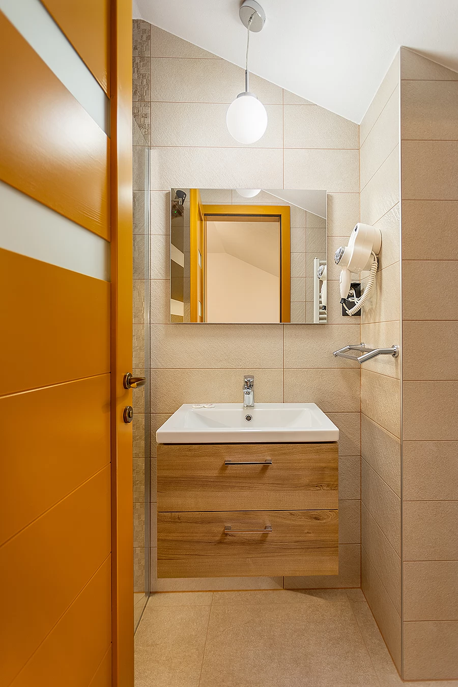 Parajd Szállás | Üdülőfalu (K1471-30) A kép szerzői jogvédelem alatt állhat. Javasolt a kapcsolatfelvétel a jog tulajdonossal.