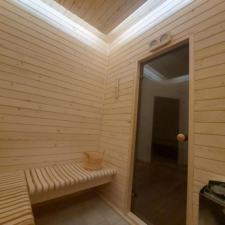 Praid Cazare | Motel (K1577-49) Imaginea poate fi supusă drepturilor de autor. Se recomandă contactarea titularului drepturilor.