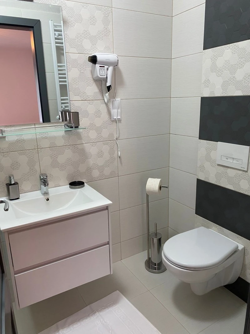 Praid Cazare | Motel (K1577-62) Imaginea poate fi supusă drepturilor de autor. Se recomandă contactarea titularului drepturilor.