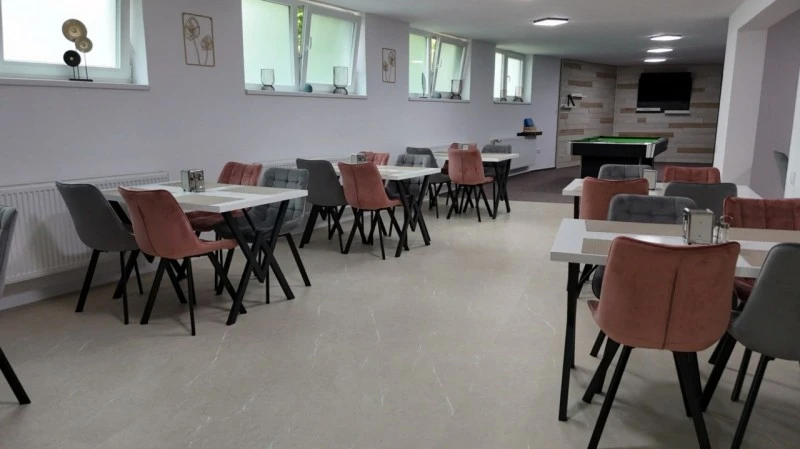 Praid Cazare | Motel (K1577-74) Imaginea poate fi supusă drepturilor de autor. Se recomandă contactarea titularului drepturilor.