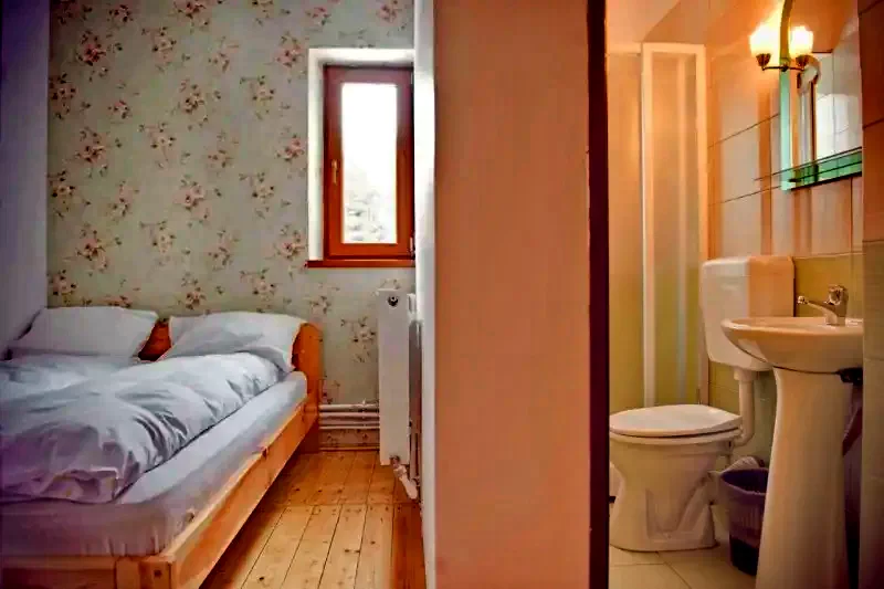 Padis Cazare | Motel (K0074-10) Imaginea poate fi supusă drepturilor de autor. Se recomandă contactarea titularului drepturilor.