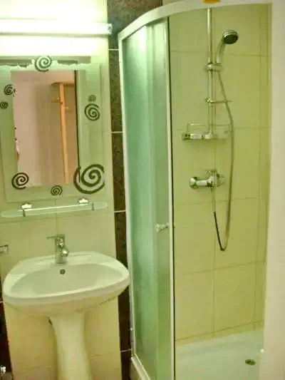 Padis Cazare | Motel (K0074-16) Imaginea poate fi supusă drepturilor de autor. Se recomandă contactarea titularului drepturilor.