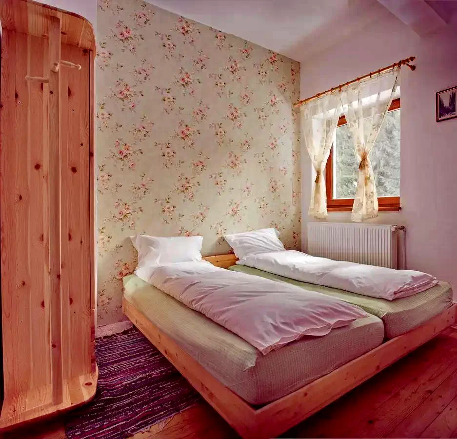 Padis Cazare | Motel (K0074-17) Imaginea poate fi supusă drepturilor de autor. Se recomandă contactarea titularului drepturilor.