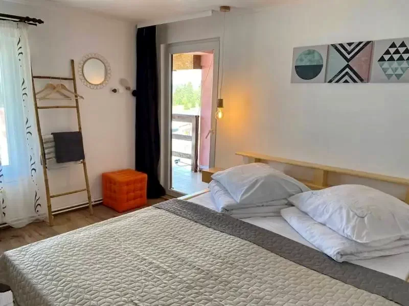 Padis Cazare | Motel (K0075-21) Imaginea poate fi supusă drepturilor de autor. Se recomandă contactarea titularului drepturilor.