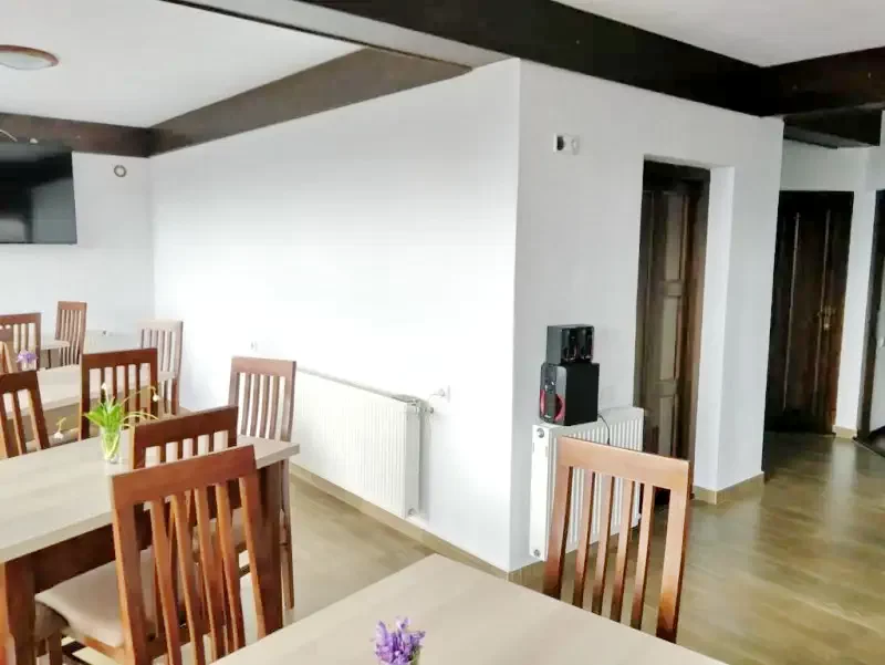 Padis Cazare | Motel (K0800-4) Imaginea poate fi supusă drepturilor de autor. Se recomandă contactarea titularului drepturilor.