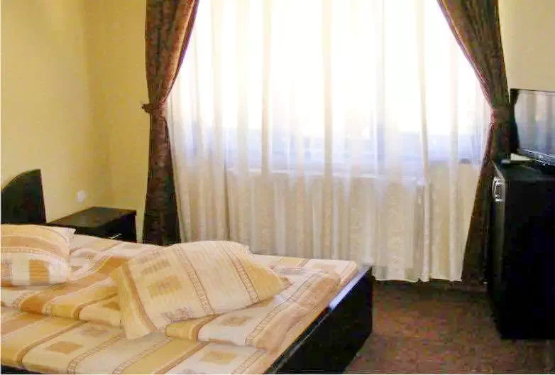 Kiskoh Szállás | Motel (K0076-7) A kép szerzői jogvédelem alatt állhat. Javasolt a kapcsolatfelvétel a jog tulajdonossal.