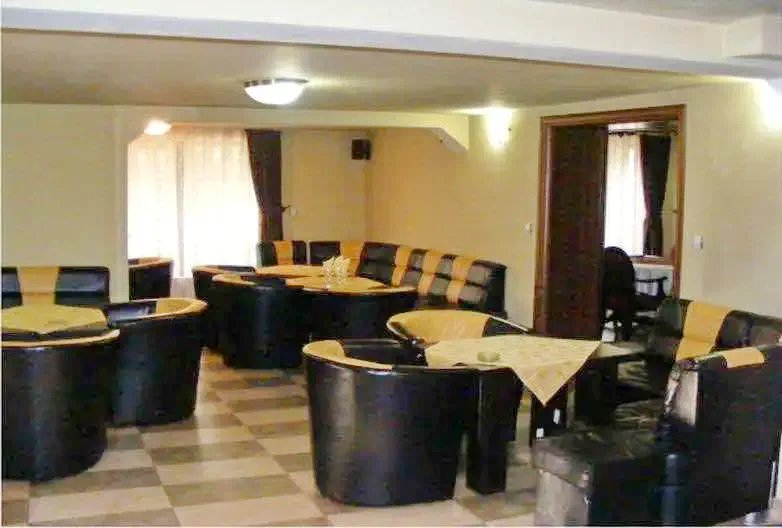 Chișcău Cazare | Motel (K0076-23) Imaginea poate fi supusă drepturilor de autor. Se recomandă contactarea titularului drepturilor.