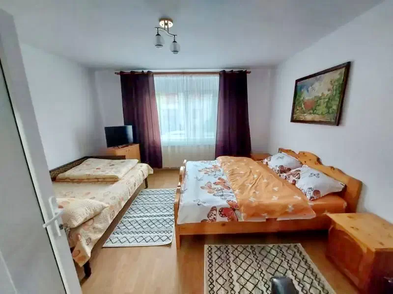 Chișcău Cazare | Pensiune (K0232-3) Imaginea poate fi supusă drepturilor de autor. Se recomandă contactarea titularului drepturilor.