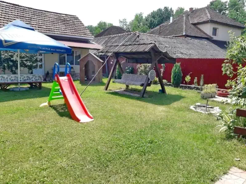 Kiskoh Szállás | Panzió (K0232-6) A kép szerzői jogvédelem alatt állhat. Javasolt a kapcsolatfelvétel a jog tulajdonossal. Kiskoh Szállás | Panzió (K0232-6) A kép szerzői jogvédelem alatt állhat. Javasolt a kapcsolatfelvétel a jog tulajdonossal.