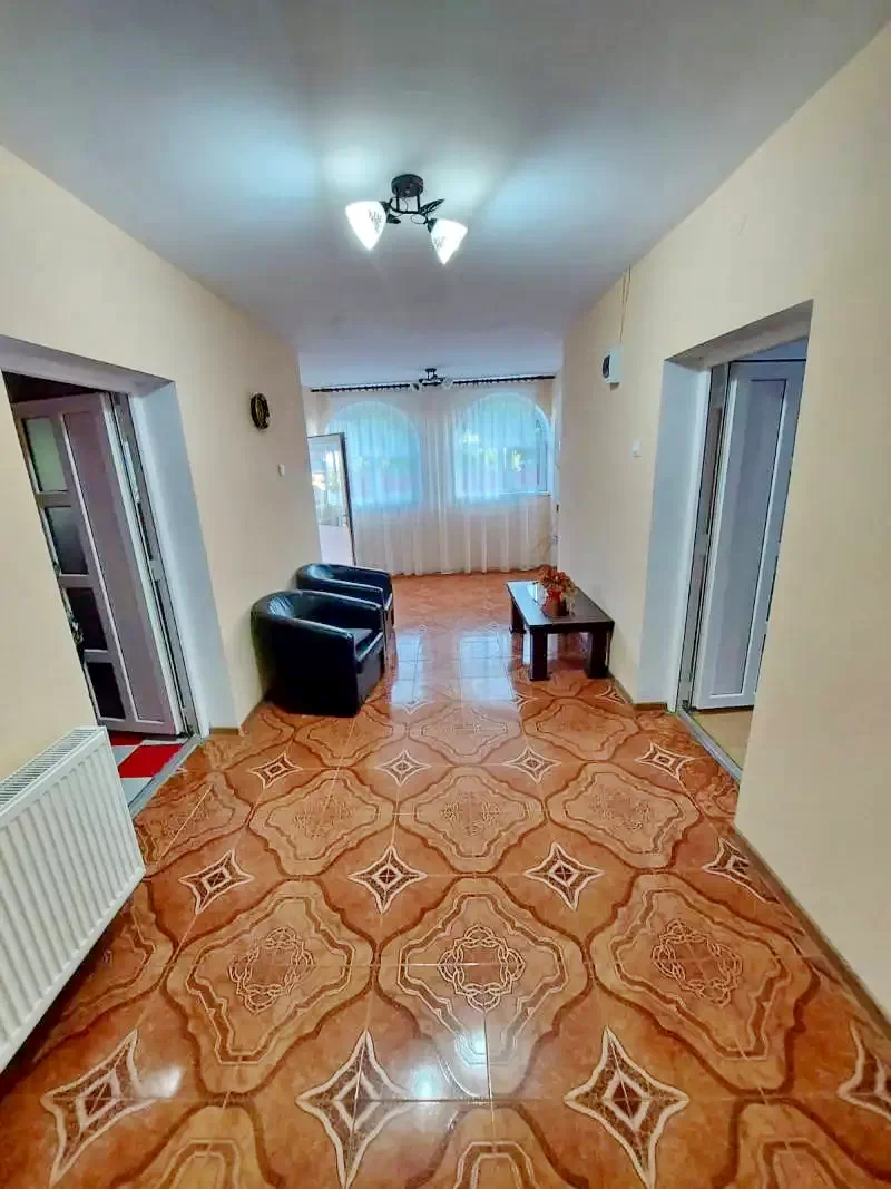 Chișcău Cazare | Motel (K0232-13) Imaginea poate fi supusă drepturilor de autor. Se recomandă contactarea titularului drepturilor.