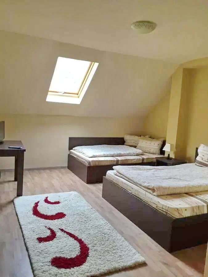 Chișcău Cazare | Motel (K0369-22) Imaginea poate fi supusă drepturilor de autor. Se recomandă contactarea titularului drepturilor.