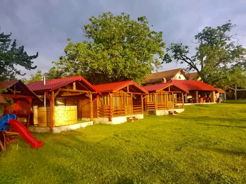 Kiskoh Szállás | Motel (K0419-4) A kép szerzői jogvédelem alatt állhat. Javasolt a kapcsolatfelvétel a jog tulajdonossal.