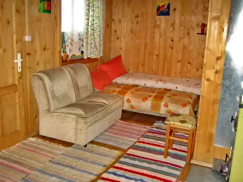 Chișcău Cazare | Sat de vacanță (K0463-10) Imaginea poate fi supusă drepturilor de autor. Se recomandă contactarea titularului drepturilor.