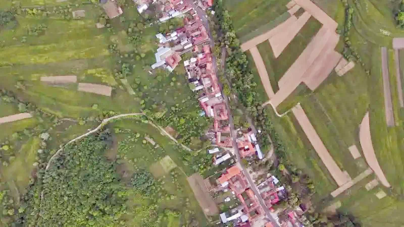 Kiskoh Szállás | Üdülőfalu (K0463-50) A kép szerzői jogvédelem alatt állhat. Javasolt a kapcsolatfelvétel a jog tulajdonossal.