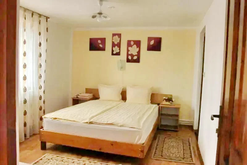 Chișcău Cazare | Motel (K0466-8) Imaginea poate fi supusă drepturilor de autor. Se recomandă contactarea titularului drepturilor.