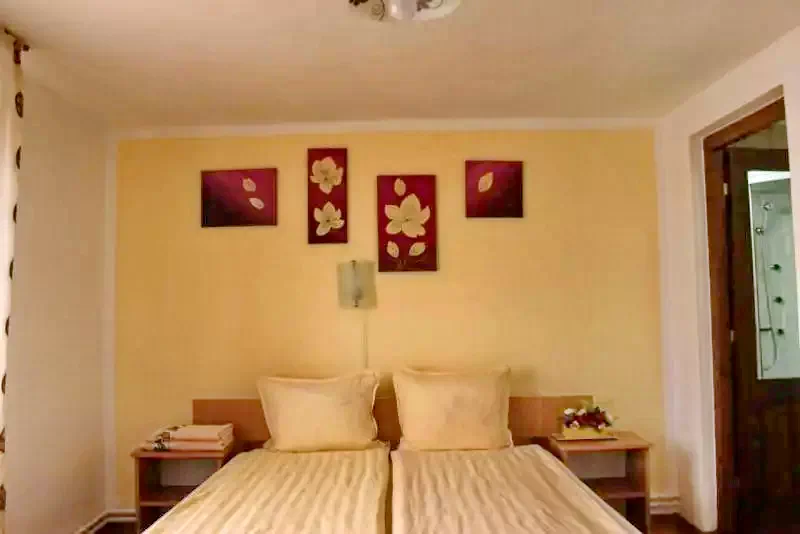 Kiskoh Szállás | Motel (K0466-9) A kép szerzői jogvédelem alatt állhat. Javasolt a kapcsolatfelvétel a jog tulajdonossal.