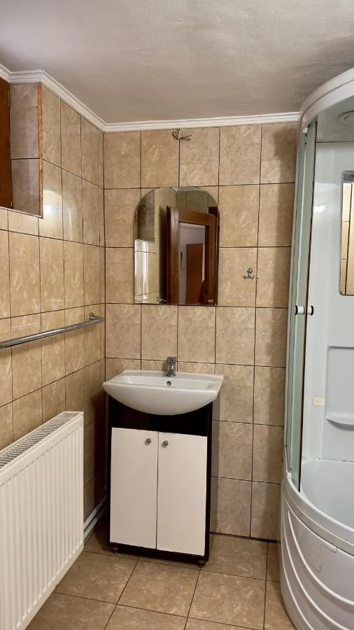 Chișcău Cazare | Motel (K0466-10) Imaginea poate fi supusă drepturilor de autor. Se recomandă contactarea titularului drepturilor.