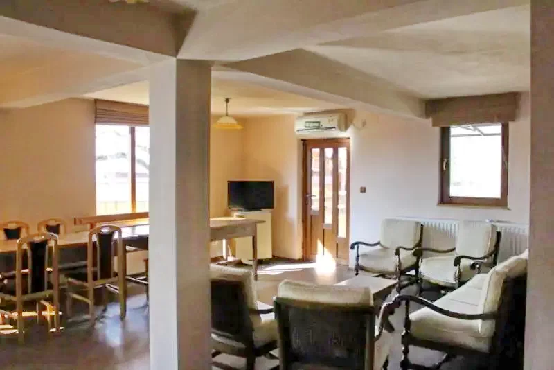 Chișcău Cazare | Motel (K0466-19) Imaginea poate fi supusă drepturilor de autor. Se recomandă contactarea titularului drepturilor.