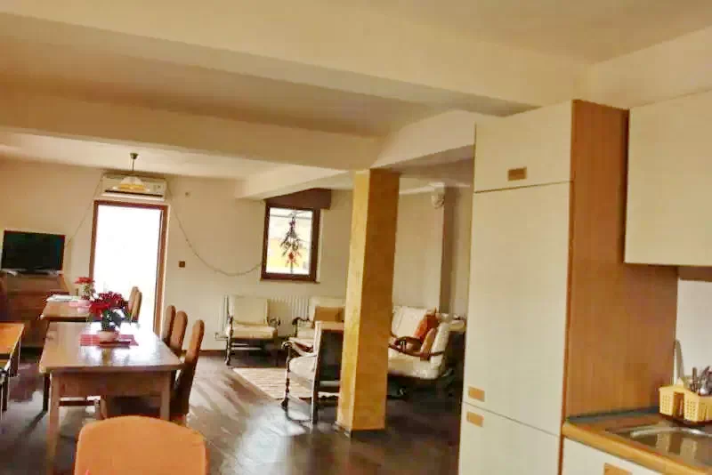 Chișcău Cazare | Motel (K0466-20) Imaginea poate fi supusă drepturilor de autor. Se recomandă contactarea titularului drepturilor.