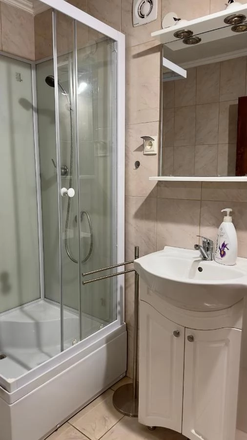 Chișcău Cazare | Motel (K0466-43) Imaginea poate fi supusă drepturilor de autor. Se recomandă contactarea titularului drepturilor.